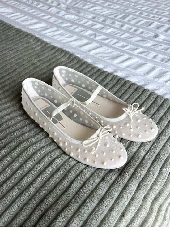 Dolce Vita Shoes - Gently Worn Dolce Vita Cadel Faux Pearl- Studded Mary Jane Flat - Ivory - Size 5